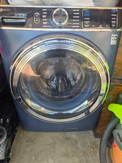 GE Profile PFW870SPVRS 5.3 cu. ft. Front load washer