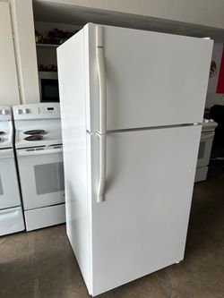 Kenmore Refrigerator (1 month warranty)