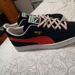 Size 10 Pumas Brand New Never Worn 