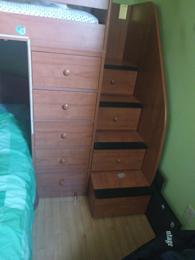 Kids Bunk Beds Station With Desk