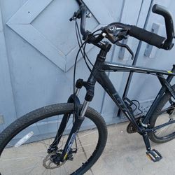 GT.       TIMBERLINE.   Mountain Bike 