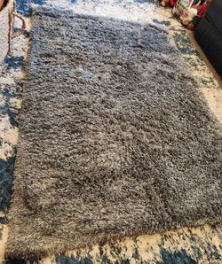 Like new rugs 2 (4 by 5) available same design