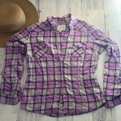 Women’s Purple & White plaid Shirt, Size Medium, Beautiful 🤩 $10