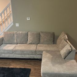 Sectional And Complete Bedroom Set