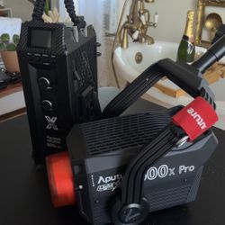 Aputure 600 X Pro + Lantern 90 * Fresnel + Barendoor 