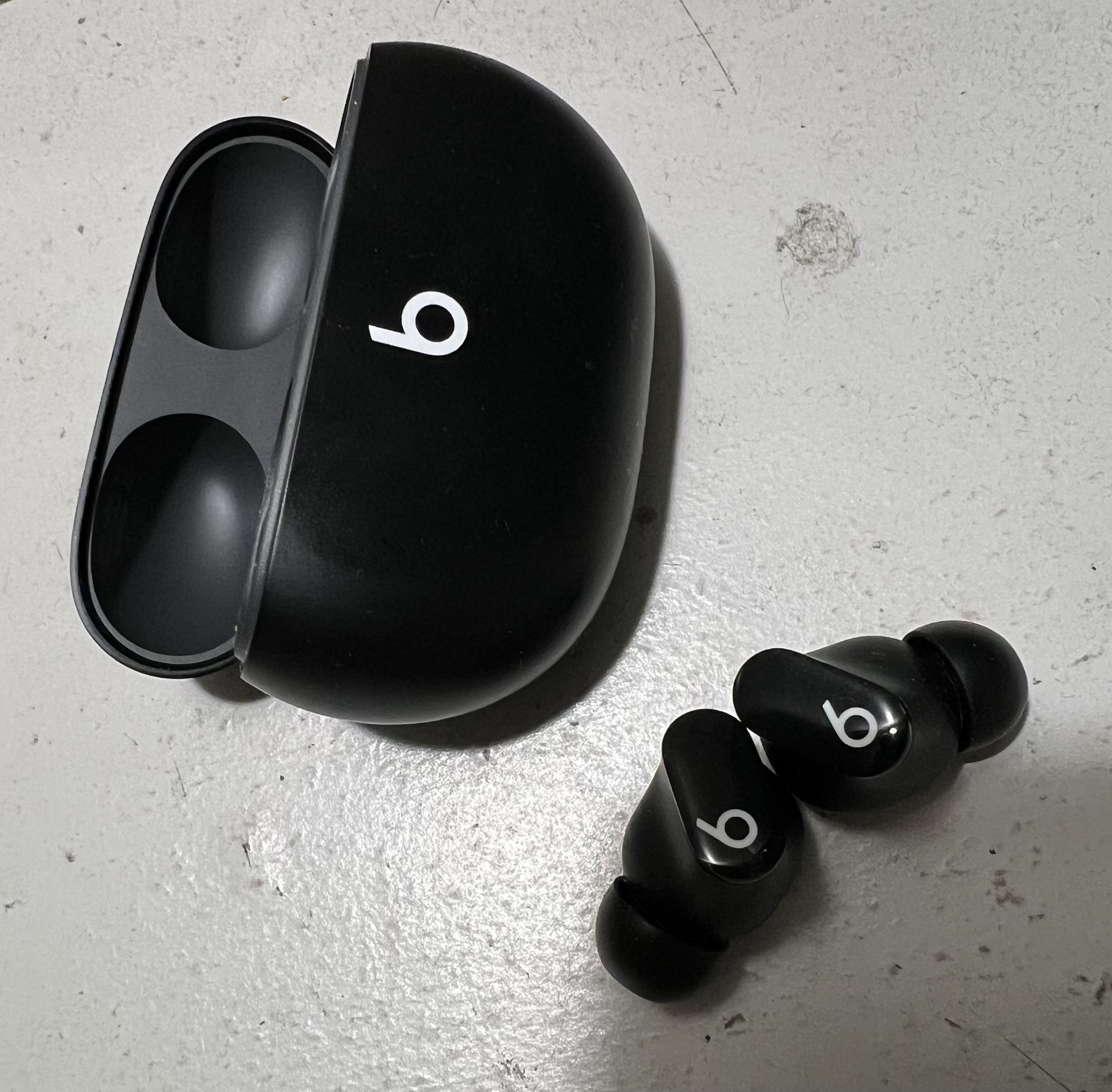 beats studio bud