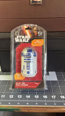 R2-D2 wall charger, two USB ports