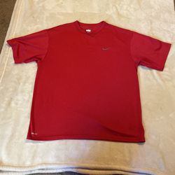 Nike dry, fit T-shirt, men’s size medium excellent shape