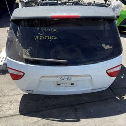 2010 Hyundai VERACRUZ Trunk Door White $450