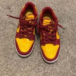 Nike Maroon And Yellow 