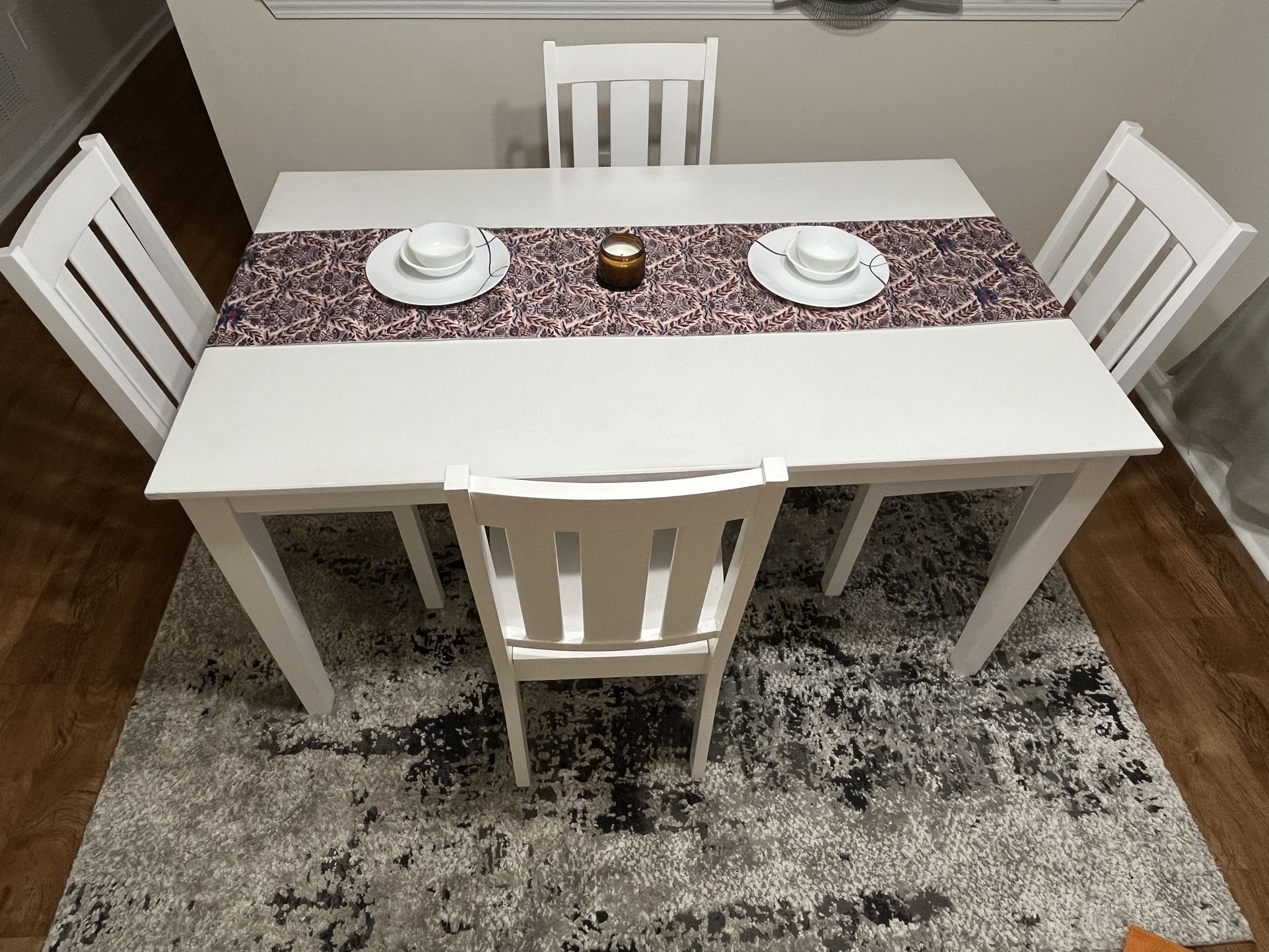 4 Seater Dining Table 