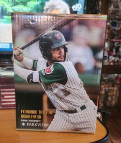 FERNANDO TATIS BOBBLEHEAD