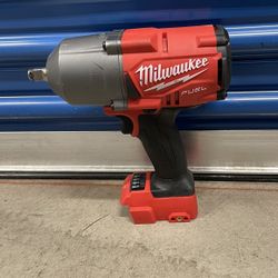 Milwaukee  M18 FUEL 1/2 in. Cordless Brushless  Impact Wrench 