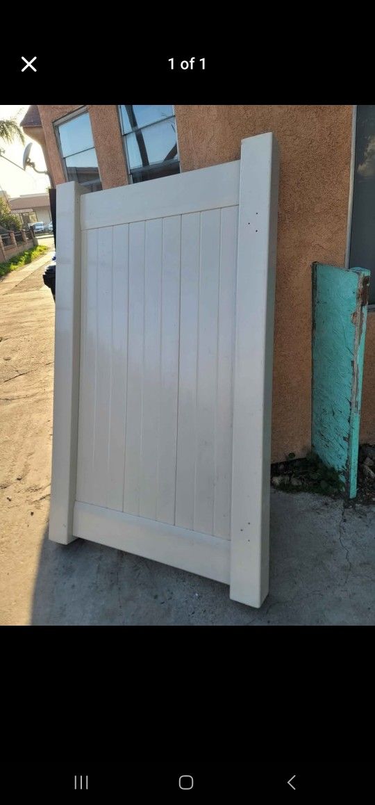 Vinyl Fence Gate