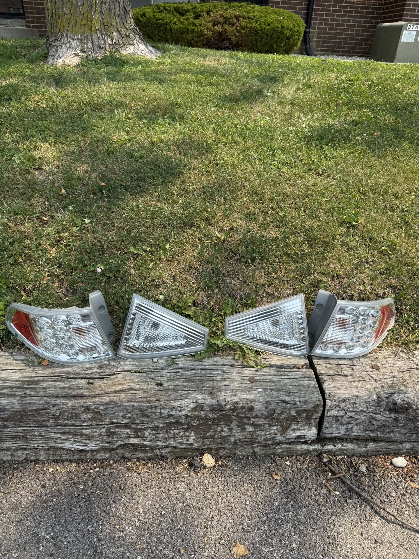 08-14 subaru wrx hatchback oem taillighs