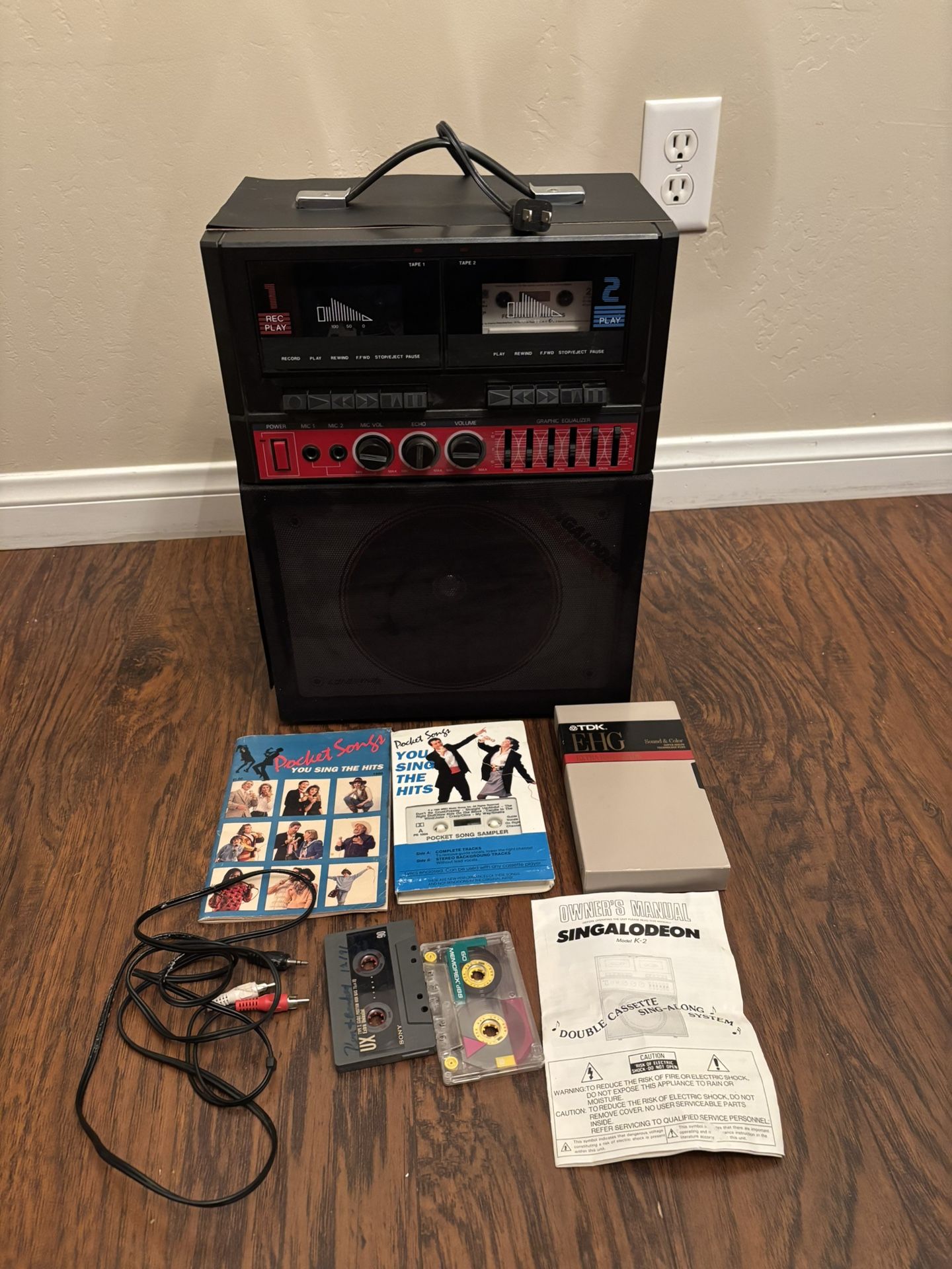 Lonestar VTG Singalodeon Input Cassette Karaoke Machine works great