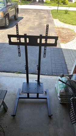 Rolling TV Stand – Like New For 32-60” TVs