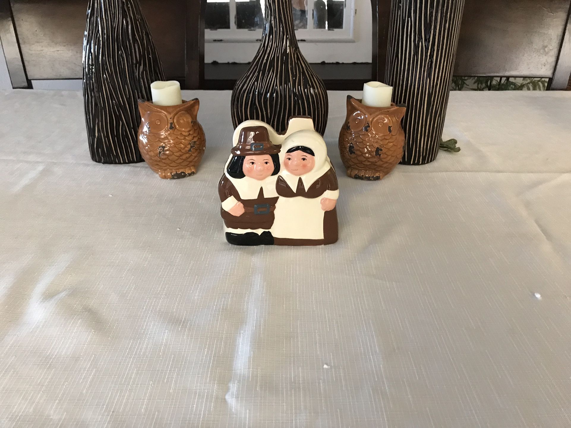 Publix Thanksgiving Pilgrims napkin holder