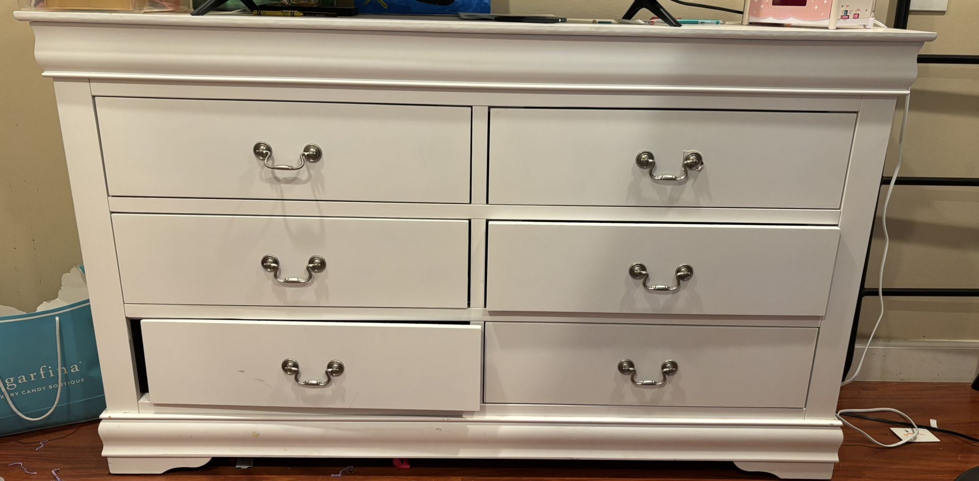 Good Condition Dresser