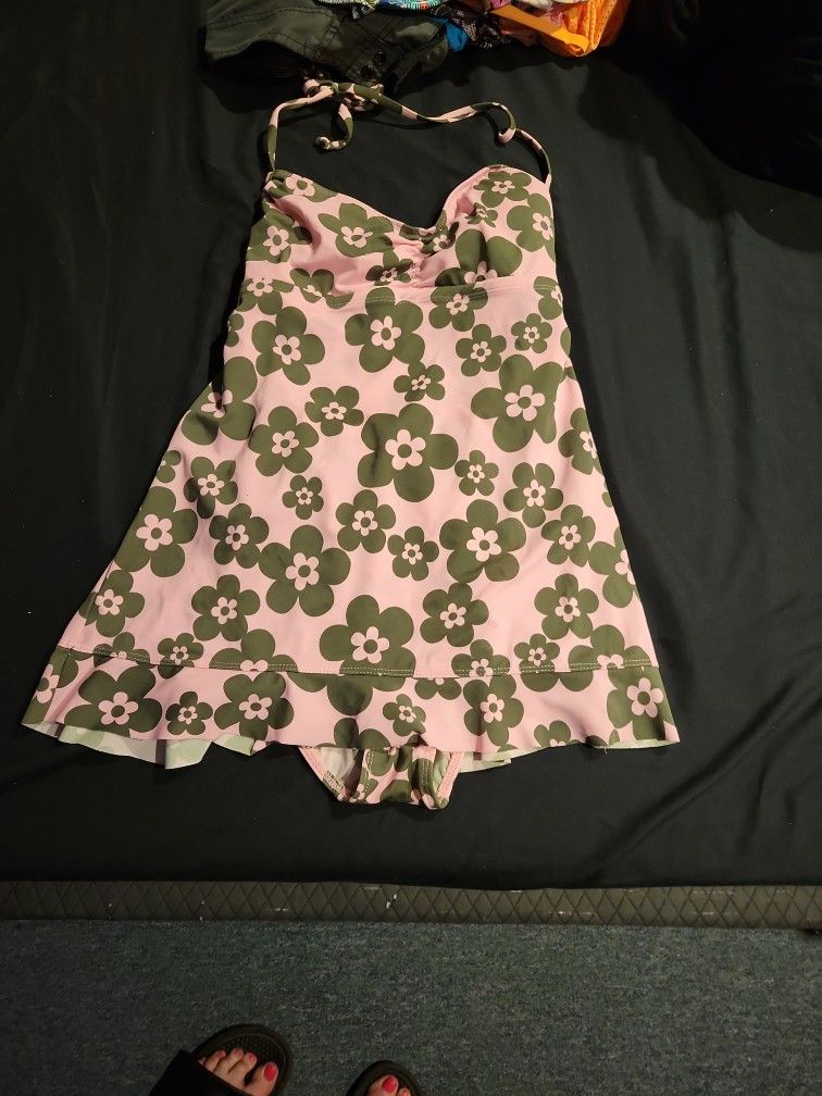 Womens Bathing Suit Size 14 (One Peice Dress)
