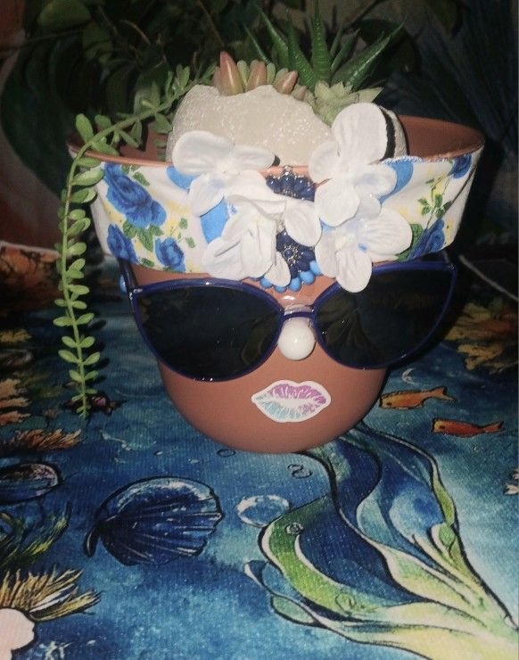 Miss Pot Head Planter