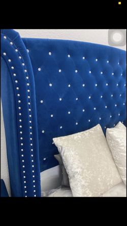 King Glam Set $55 Weekly And $5 Down!