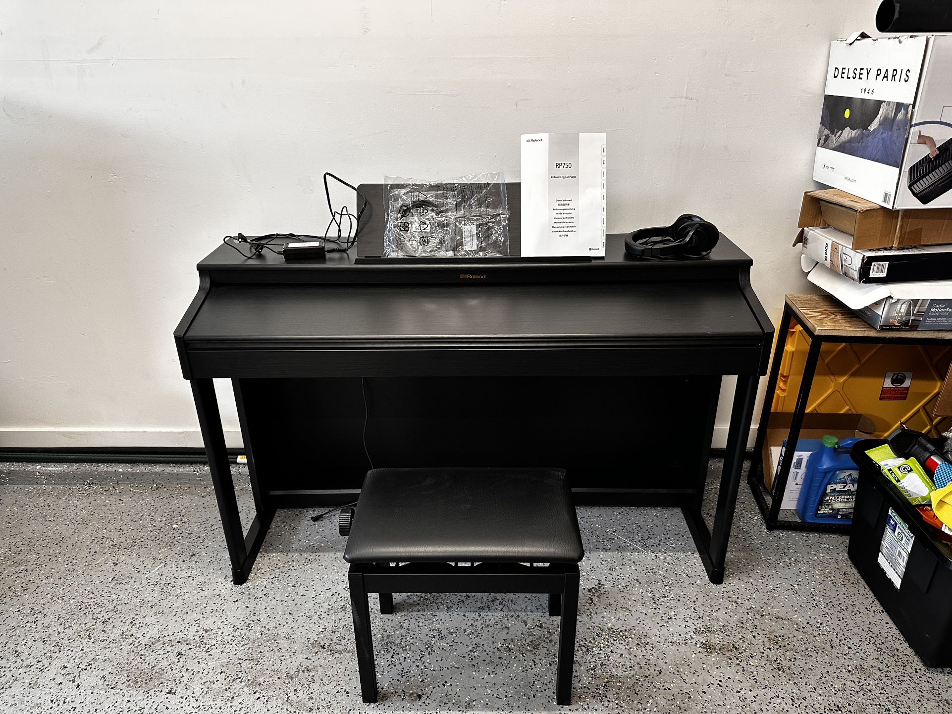 ROLAND RP750 digital piano