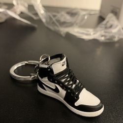Realistic Mini Nike Air Jordan Shoe Keychain *Moving Shoe Laces!*
