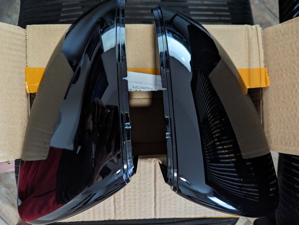 MK7 GTI or Golf R Gloss Black Mirror Caps