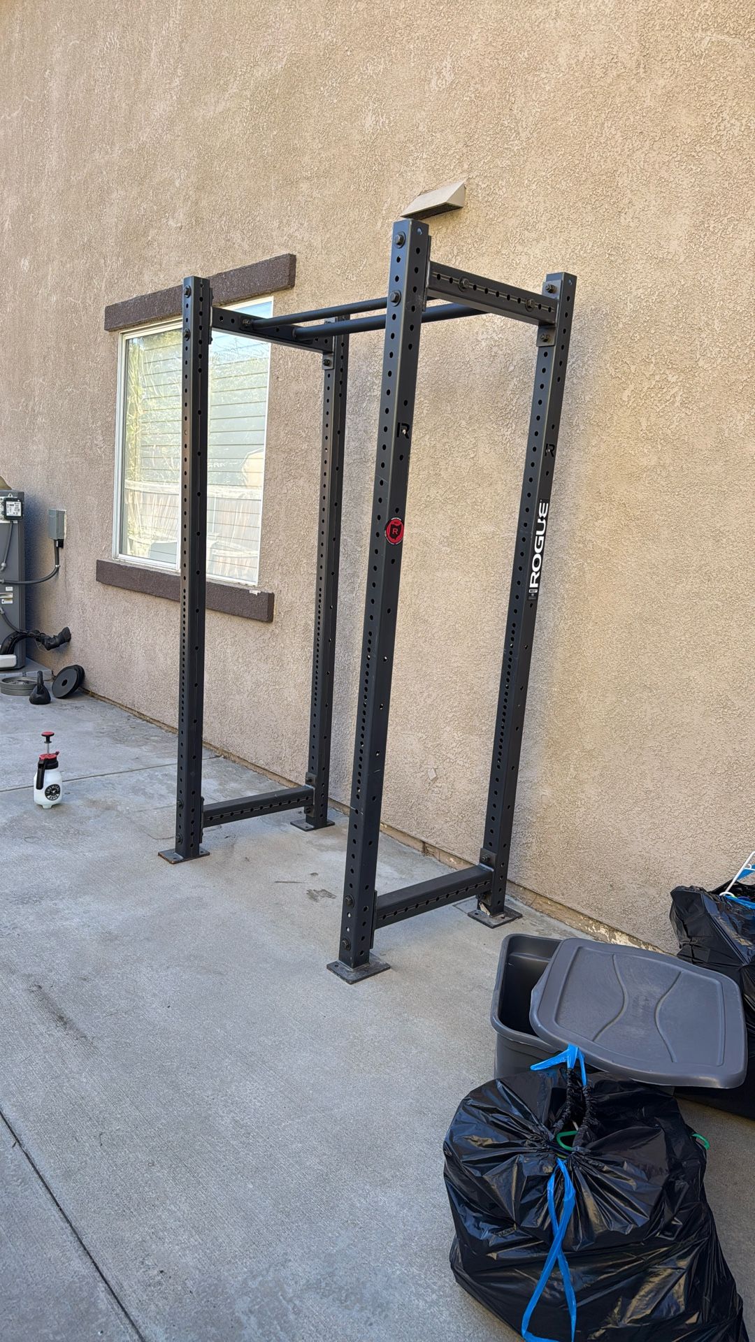 Racho Rack Rogue Squat Rack for Sale in Rancho Cucamonga, CA - OfferUp