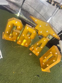 2026 Grad Decorations