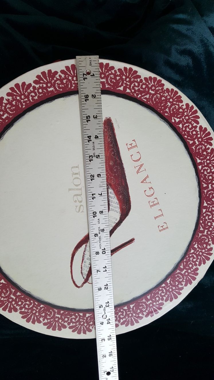 Emily Adams Glamour Salon 15" x 6.5" hat box