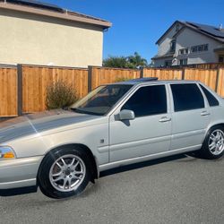 2000 Volvo S-70