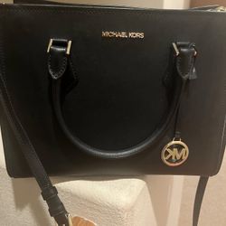 Black Large Michael Kors Purse 