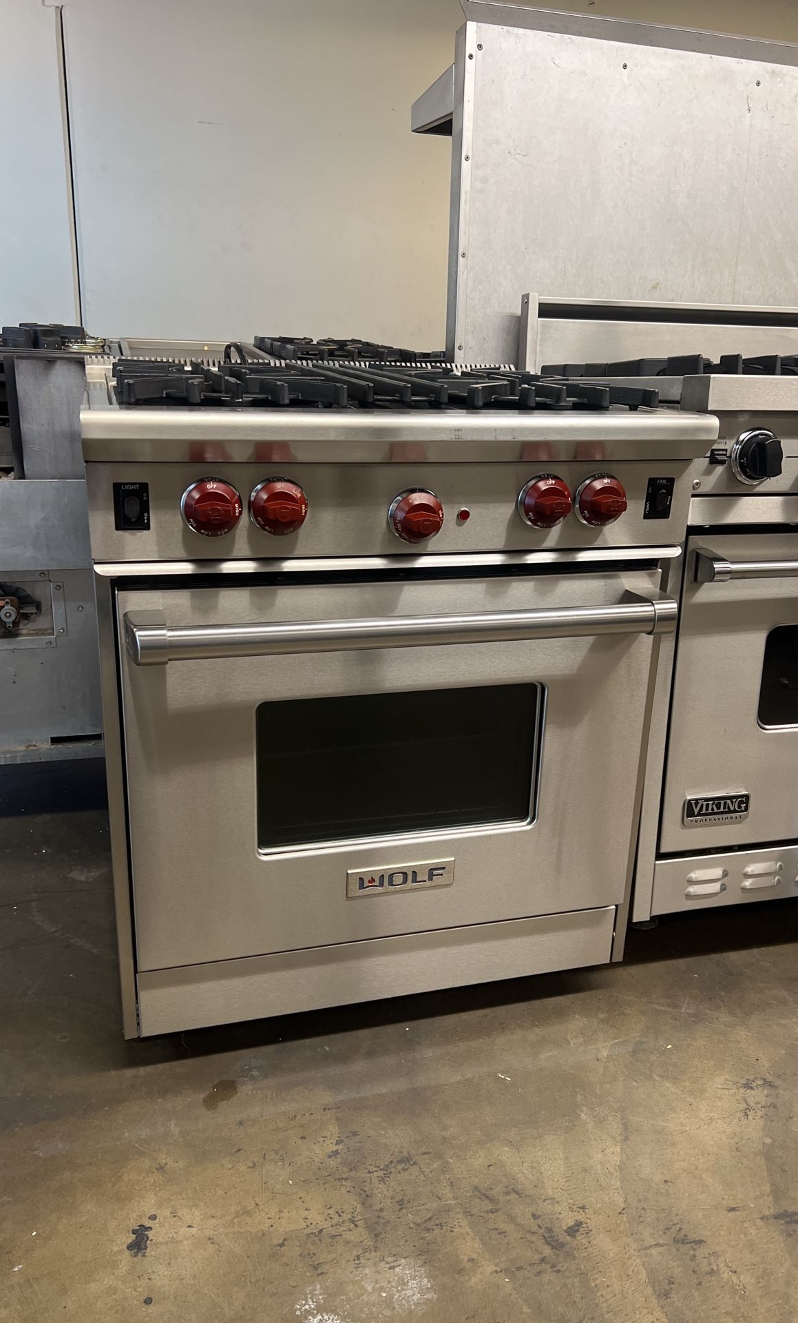 Wolf 30”Wide All Had Range Stove Stainless Steel 4 Burners