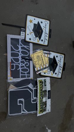 Free graduation decor