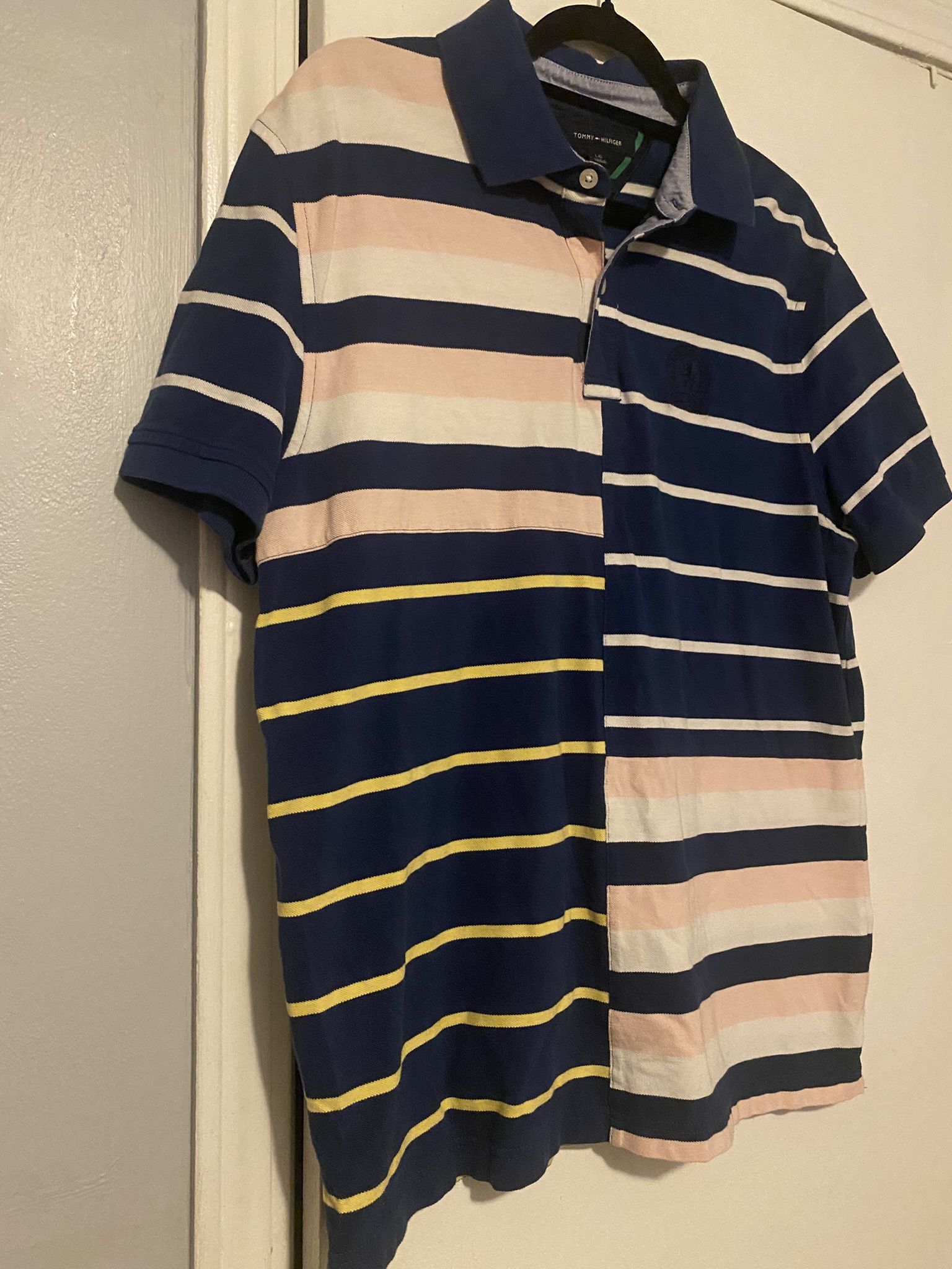 Tommy Hilfiger Men’s Polo Shirt Size Large Blue and Pink Stripe