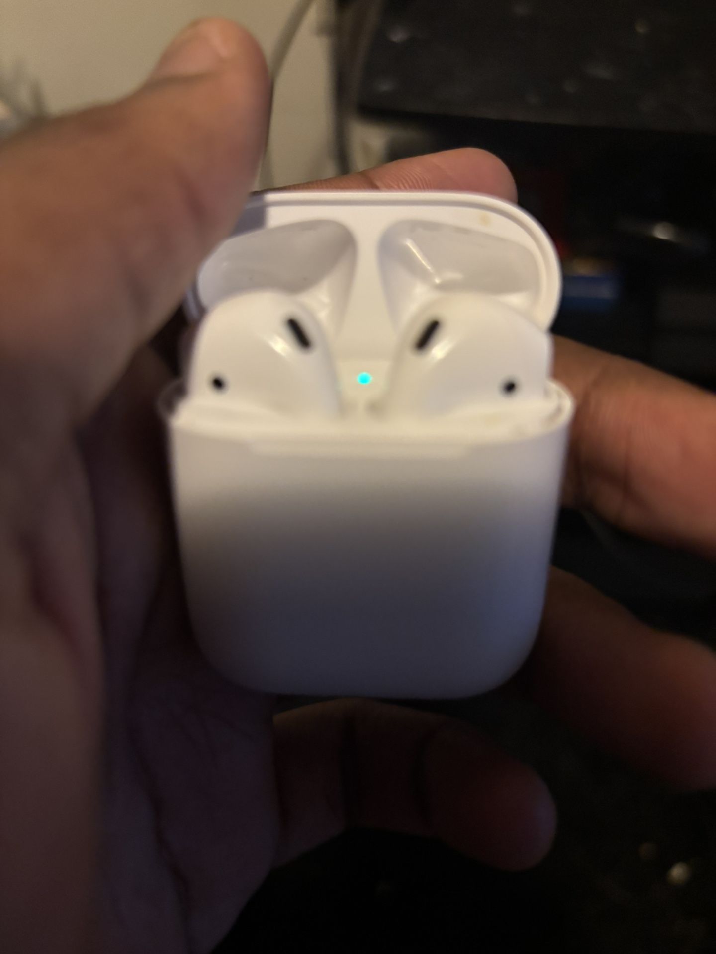 AirPods