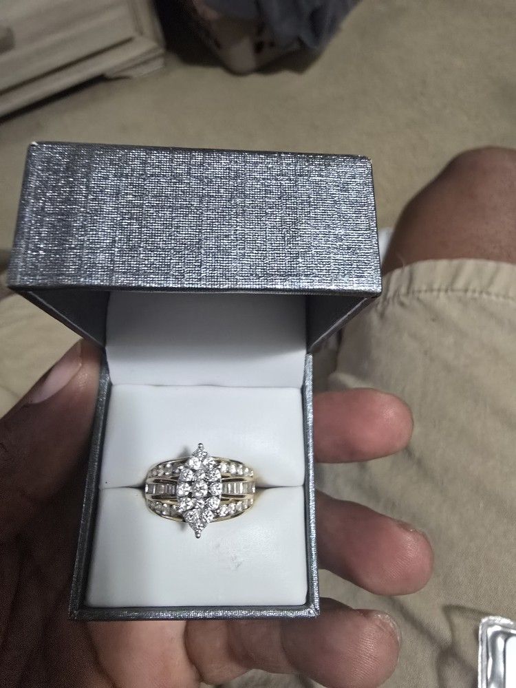 14k Gold 1.5 Carat Diamond Ring