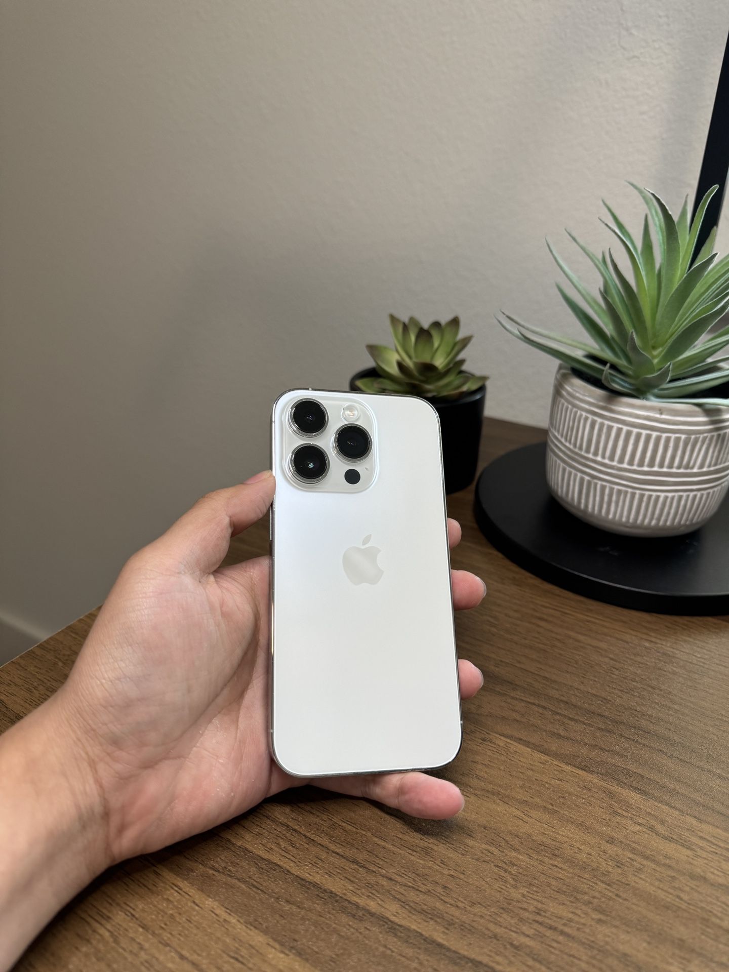 iPhone 14 Pro 256gb White 🤍 Unlocked Any Carrier! Verizon AT&T Cricket T mobile Metro Mexico Tambien 🇲🇽 international