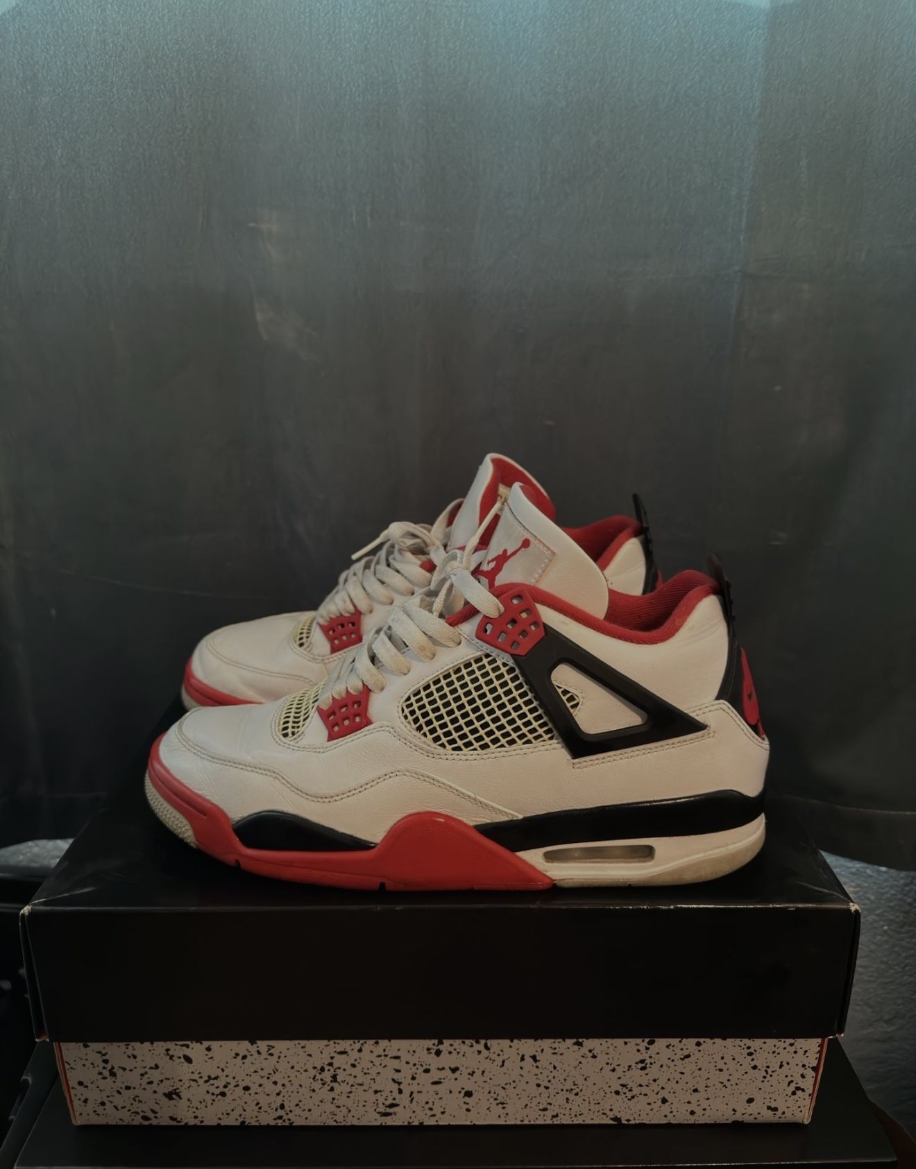 Jordan 4