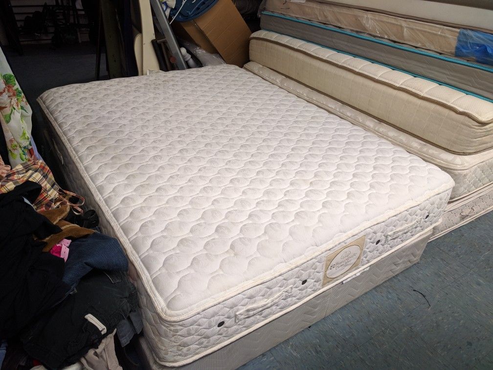 Sealy Posturepedic Crown Jewel The Ultimate In Support,Queen Double