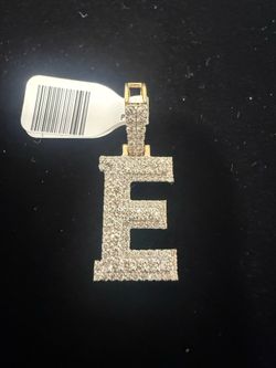 E pendant 14 KT Diamonds