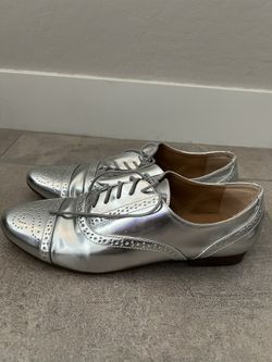 Silver Oxford Shoes (Women’s 8.5)
