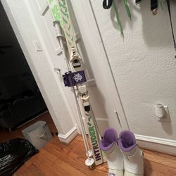 Skis With Binding And Boots