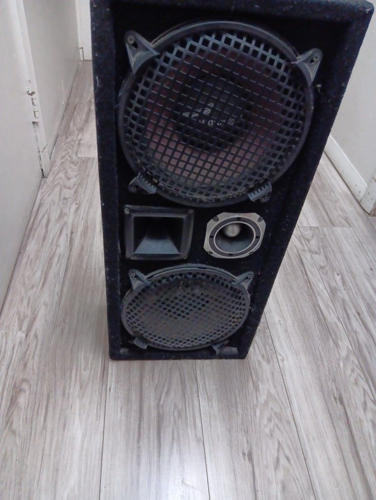 Speaker Box