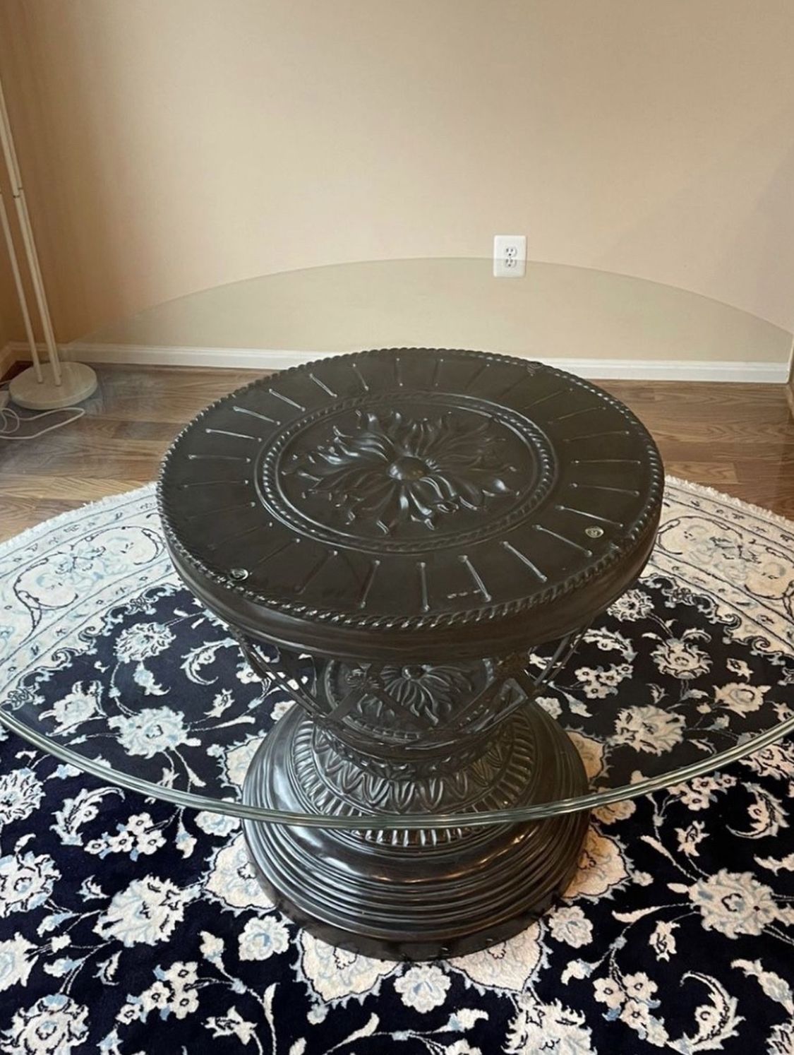 Use Normal Dining Table + Capet