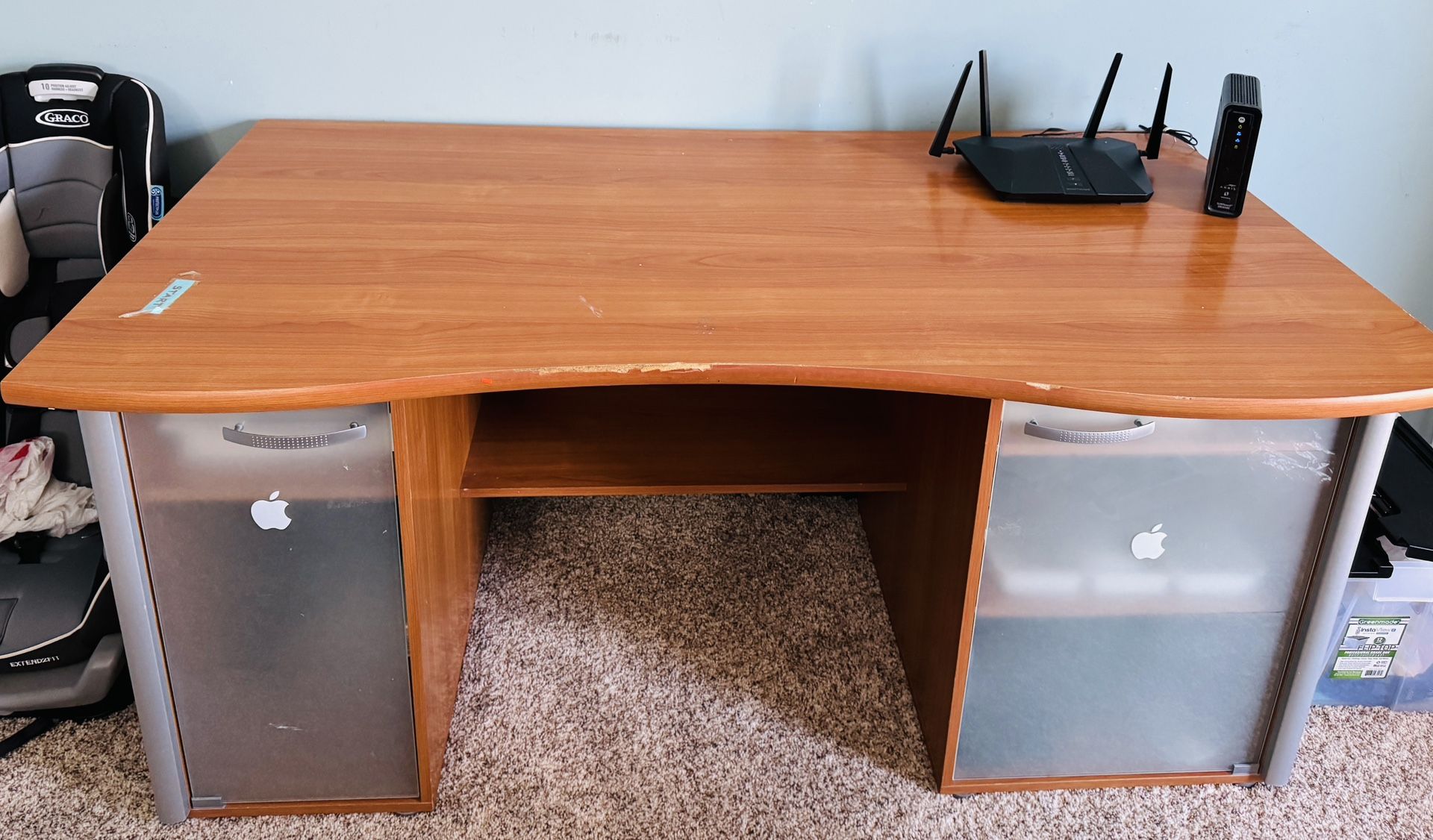 Free- Computer Desk, Standard Shelf 6x3 Feet, Futon Bed