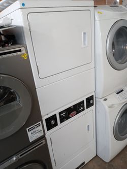 Unimac unitized dryer tower (needs two 220v outlets) - Free delivery