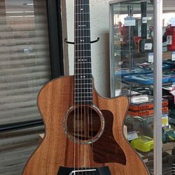 Special edition Taylor Hawaiian Koa Wood